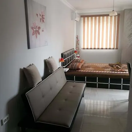 Апартаменты Emi *