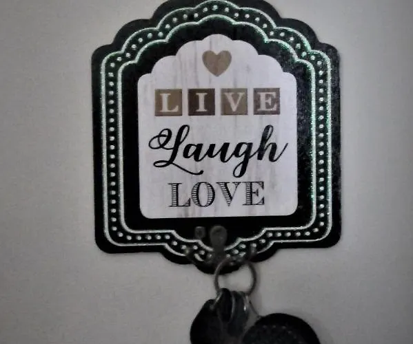 アパート Emi ポモリエ